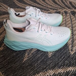 Asics Novablast 4 Womens 10.5 Shoes White Running Sneaker 1012B510